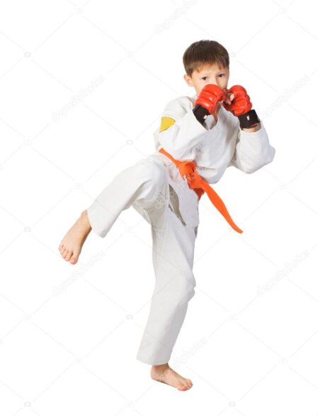 Bambini che praticano Kids Kung Fu in palestra