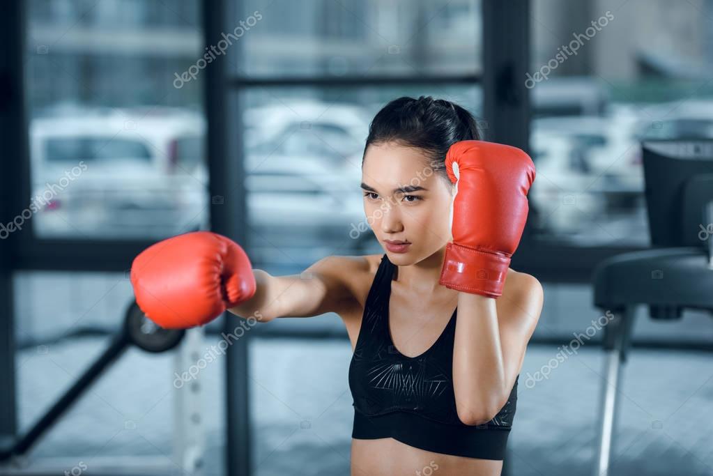 Sala della palestra con tatami pronta per l’allenamento